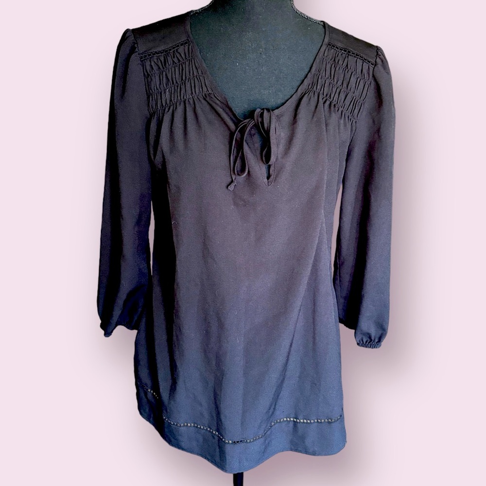Black Princess Vera wang peasant shirt size medium 3/4ths sleeve
